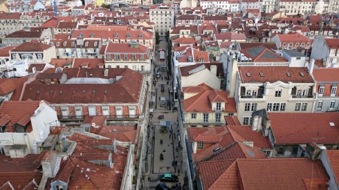 Dächer Lissabons | raupenblau