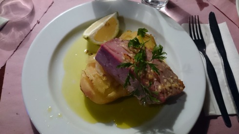 Thunfisch-Steak in Lissabon | raupenblau