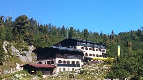 Neue Traunsteiner Hütte | raupenblau