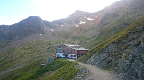 Adolf-Pichler-Hütte bis Innsbrucker Hütte | raupenblau